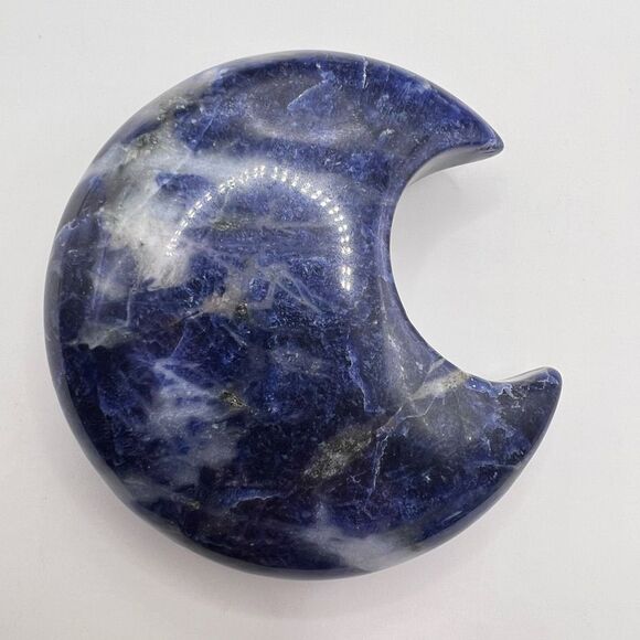 Sodalite Crystal Moon Carving‎ (#12) - Picture 5 of 9